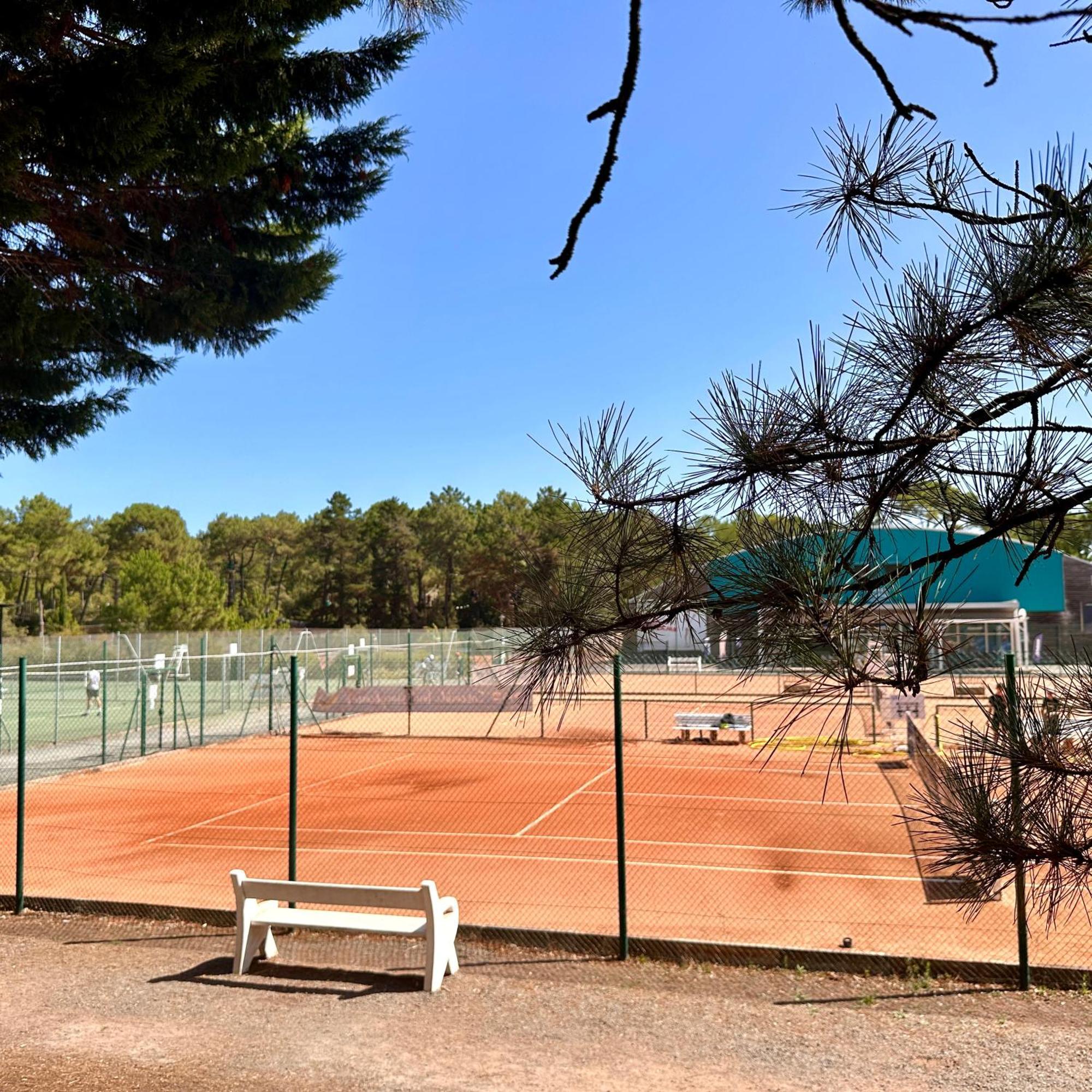 Villa "Mignon" Avec Studio Independant, Tout A Pied, Plage A 4 Mn, 6 Pers, 2 Sde Saint-Jean-de-Monts Bagian luar foto